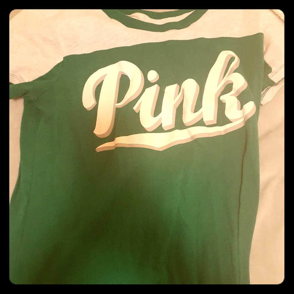 💚Vs PINK green T Shirt💚